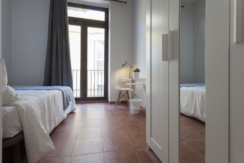 Private room in Valencia photo 2