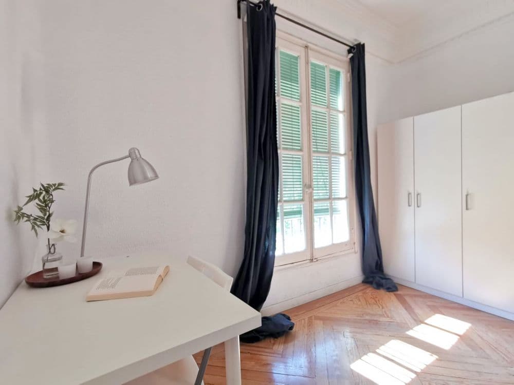 Private room in Madrid photo 3