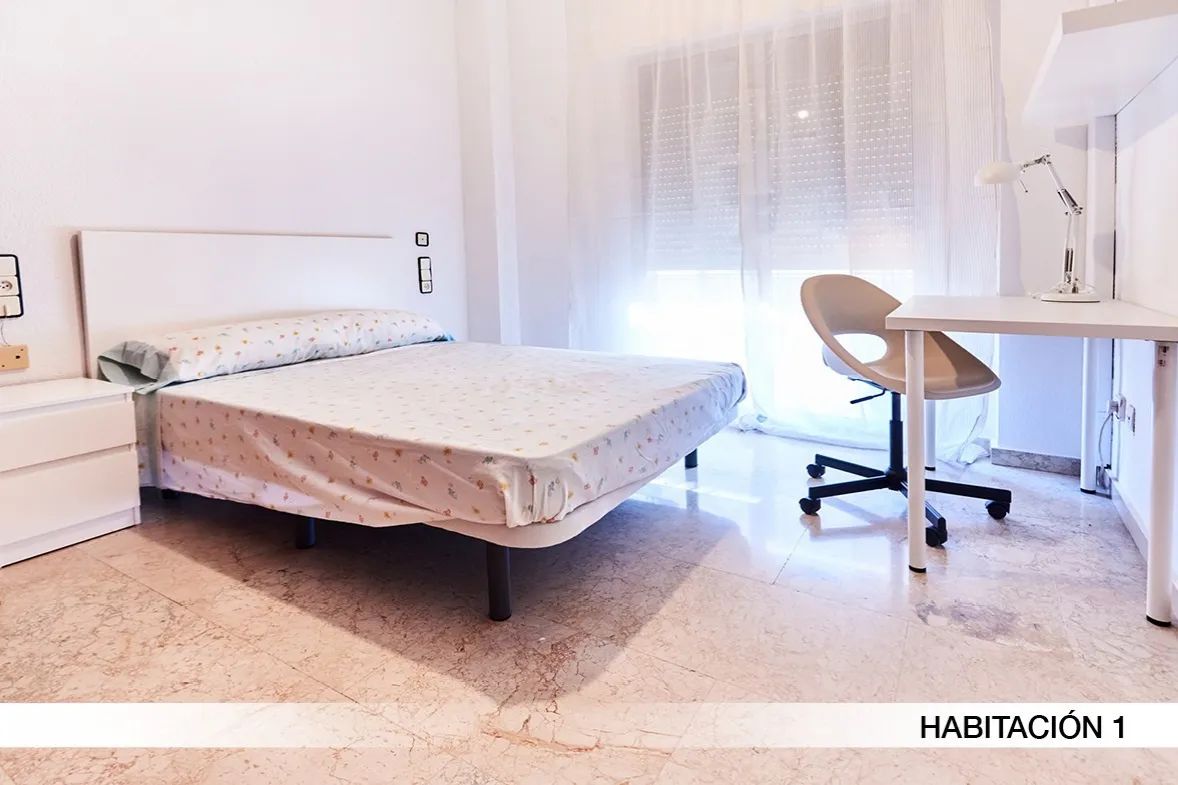 Habitación privada en Seville photo 3